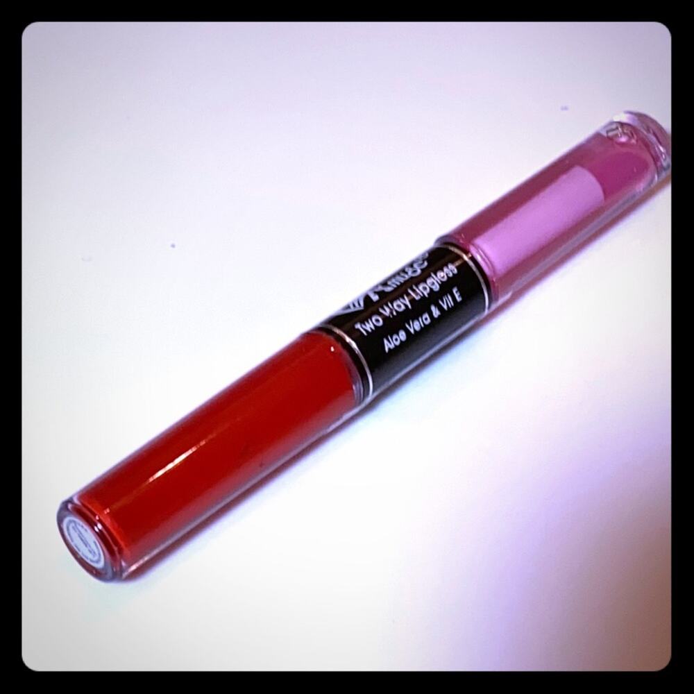 NEW Amuse 2-Way Lip Gloss Duo Aloe Vera Vitamin E Red Color Tinted Shine 6280-10